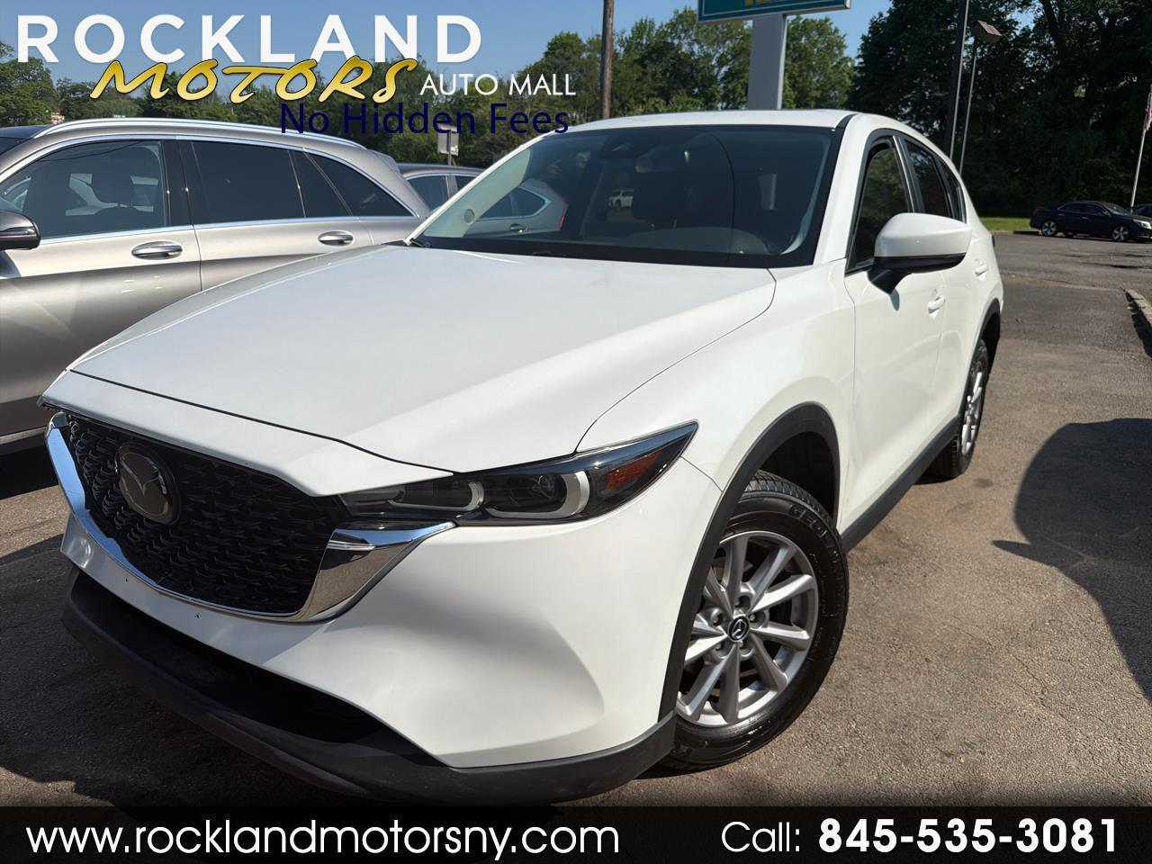 2023 Mazda CX-5 S Preferred package Auto AWD's photo