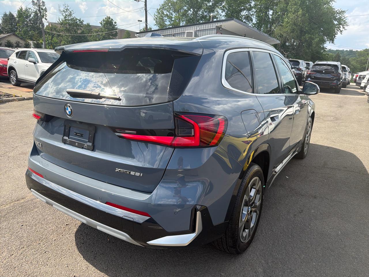 BMW X1 xDrive28i Sports Activity Vehicle 2023