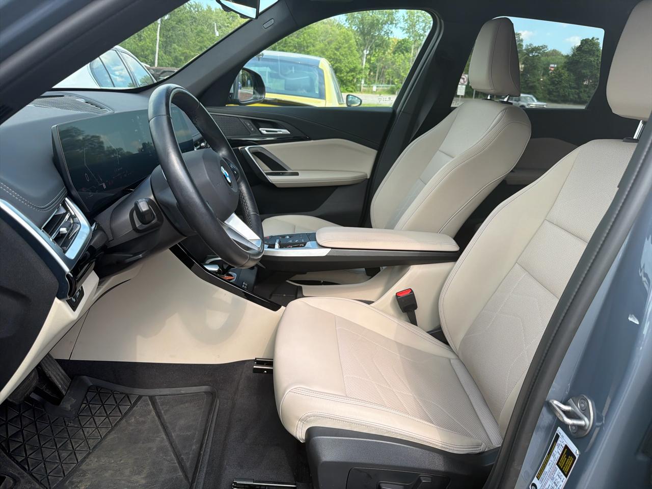 BMW X1 xDrive28i Sports Activity Vehicle 2023