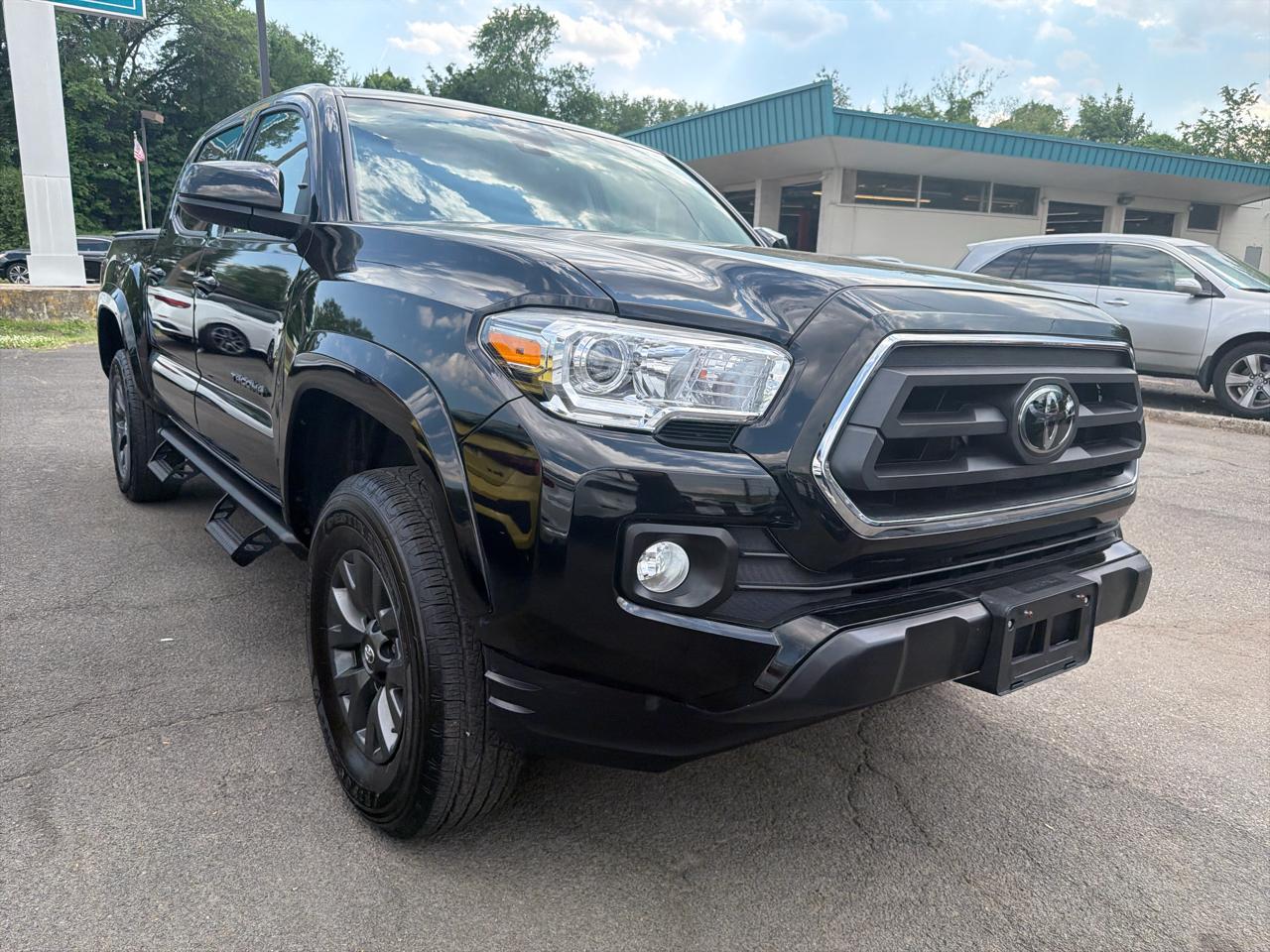 Toyota Tacoma 4WD  2023