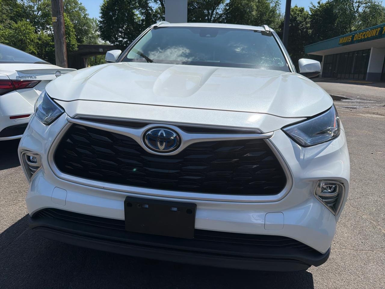 Toyota Highlander Hybrid XLE AWD (Natl) 2022