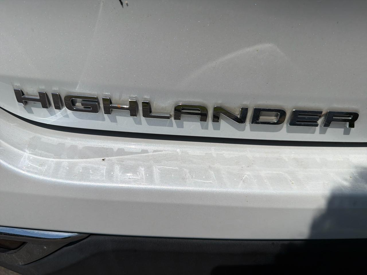 Toyota Highlander Hybrid XLE AWD (Natl) 2022