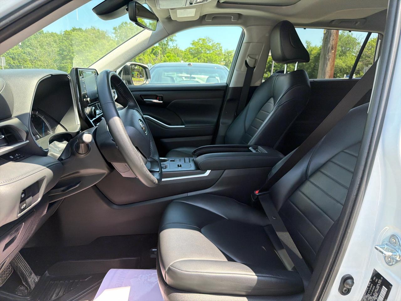 Toyota Highlander Hybrid XLE AWD (Natl) 2022