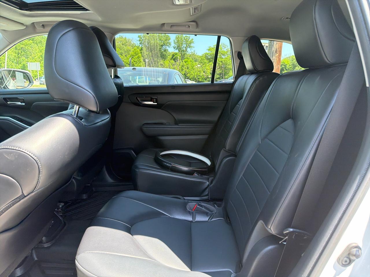 Toyota Highlander Hybrid XLE AWD (Natl) 2022