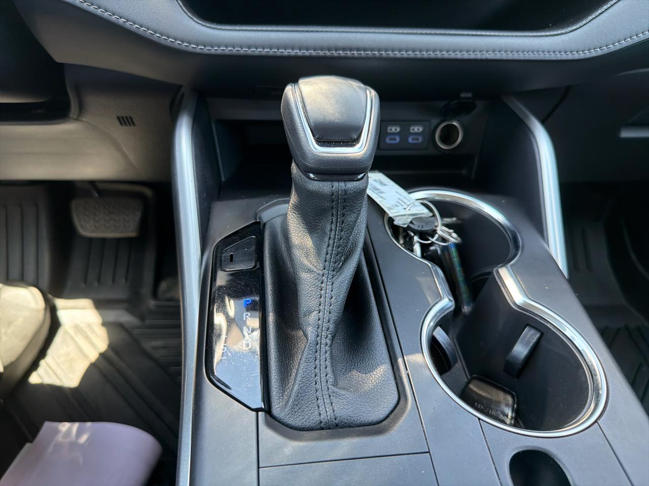 Toyota Highlander Hybrid XLE AWD (Natl) 2022