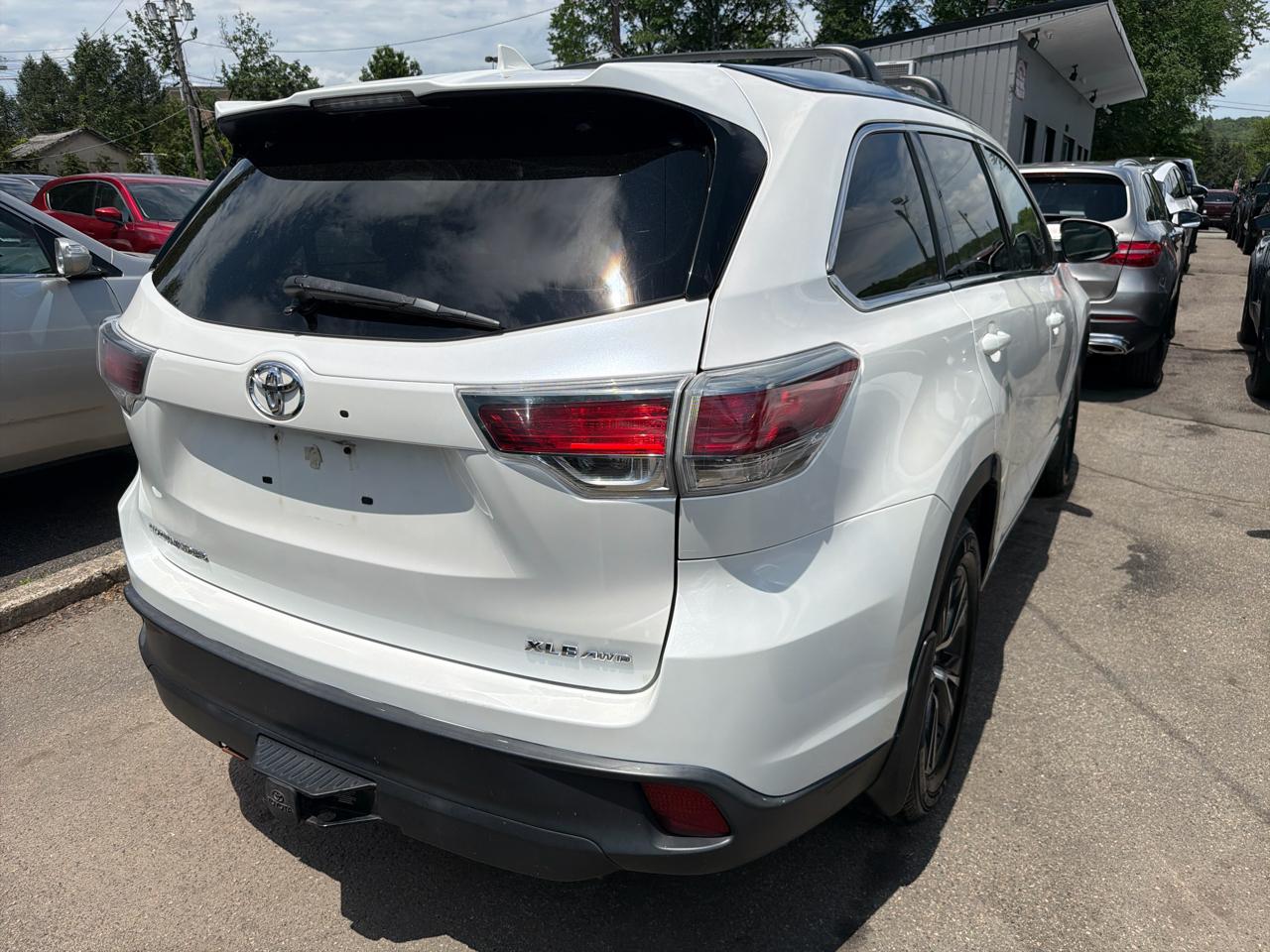 Toyota Highlander AWD 4dr V6 XLE (Natl) 2016
