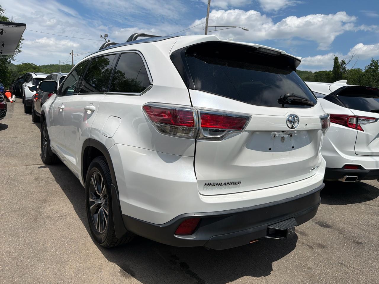 Toyota Highlander AWD 4dr V6 XLE (Natl) 2016