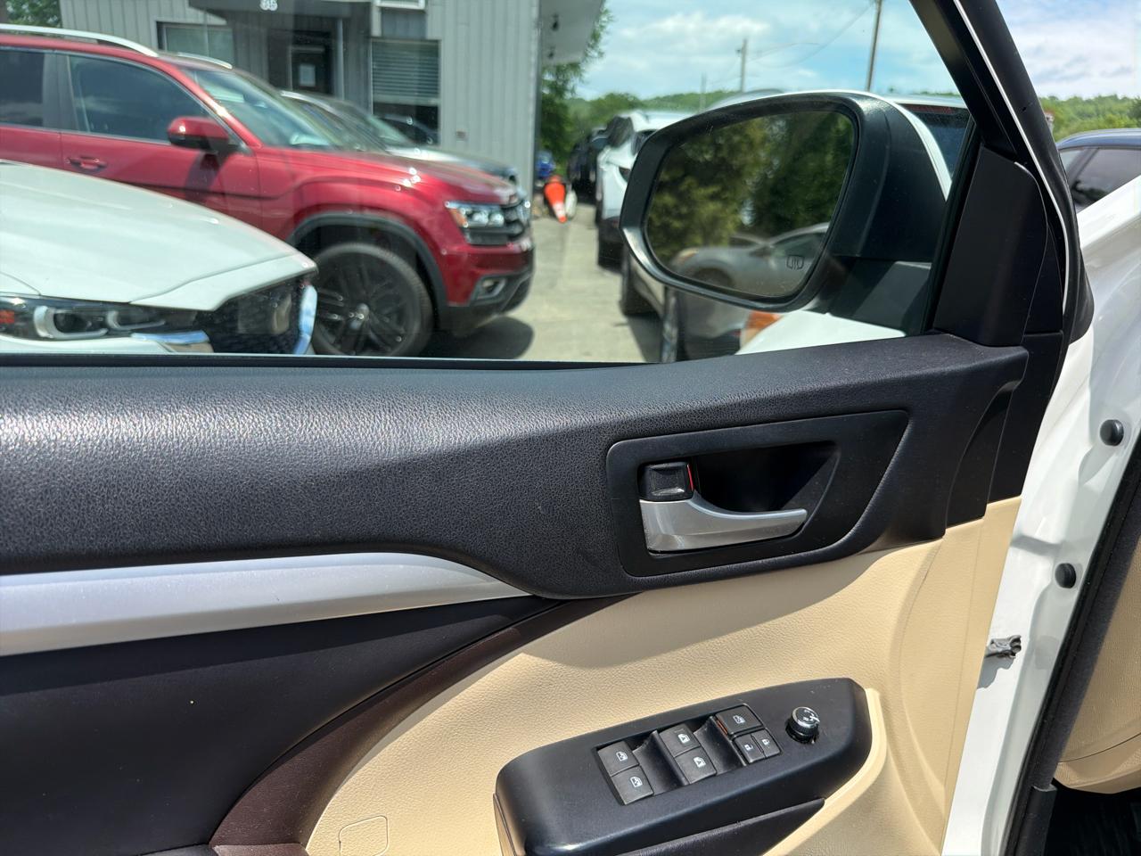 Toyota Highlander AWD 4dr V6 XLE (Natl) 2016