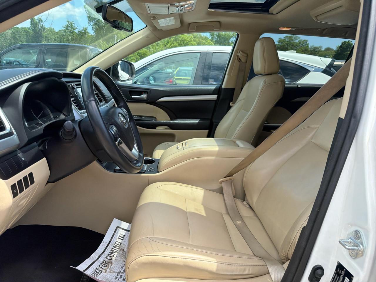 Toyota Highlander AWD 4dr V6 XLE (Natl) 2016