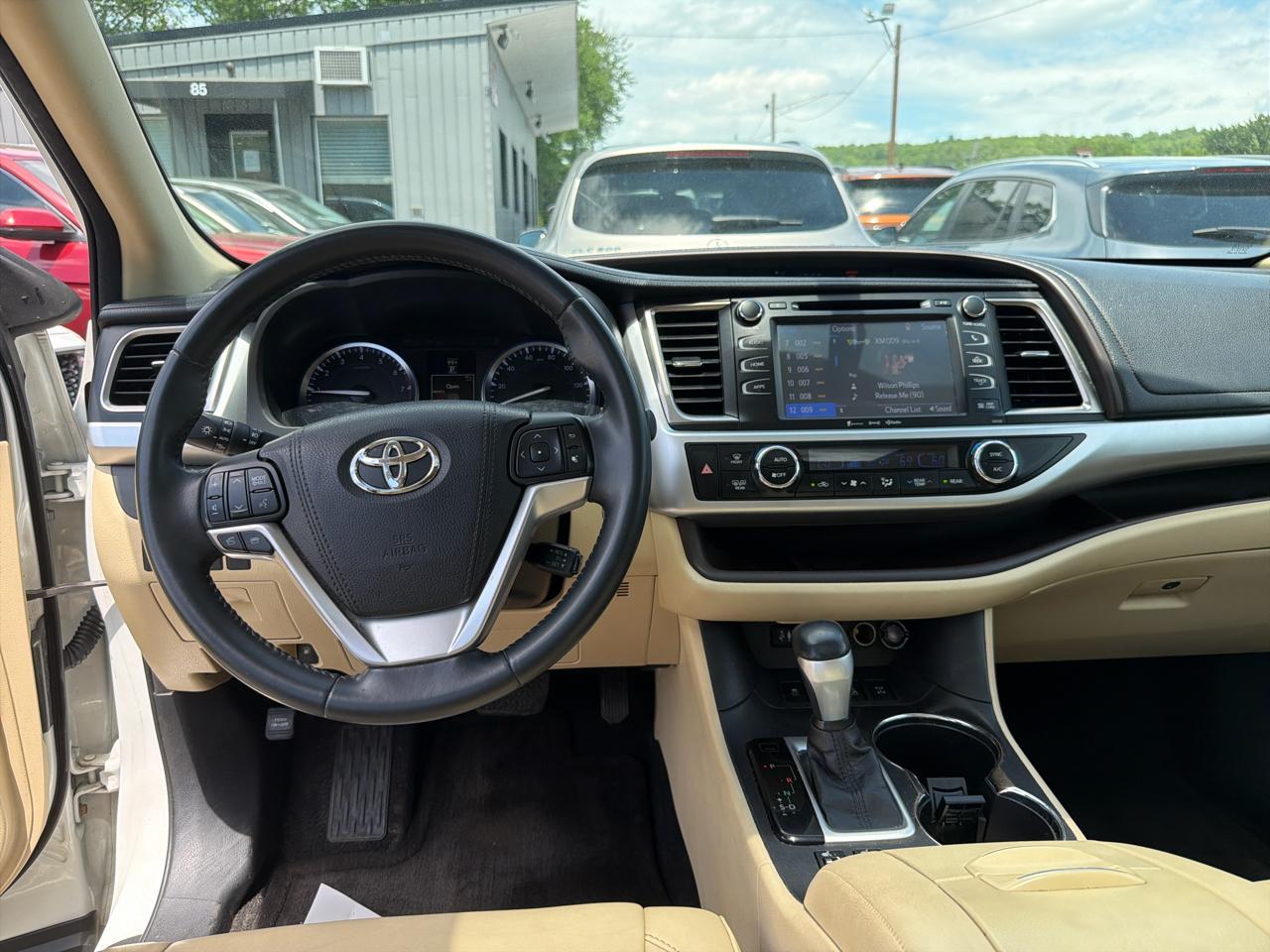 Toyota Highlander AWD 4dr V6 XLE (Natl) 2016