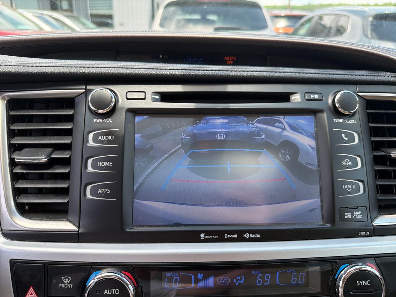 Toyota Highlander AWD 4dr V6 XLE (Natl) 2016