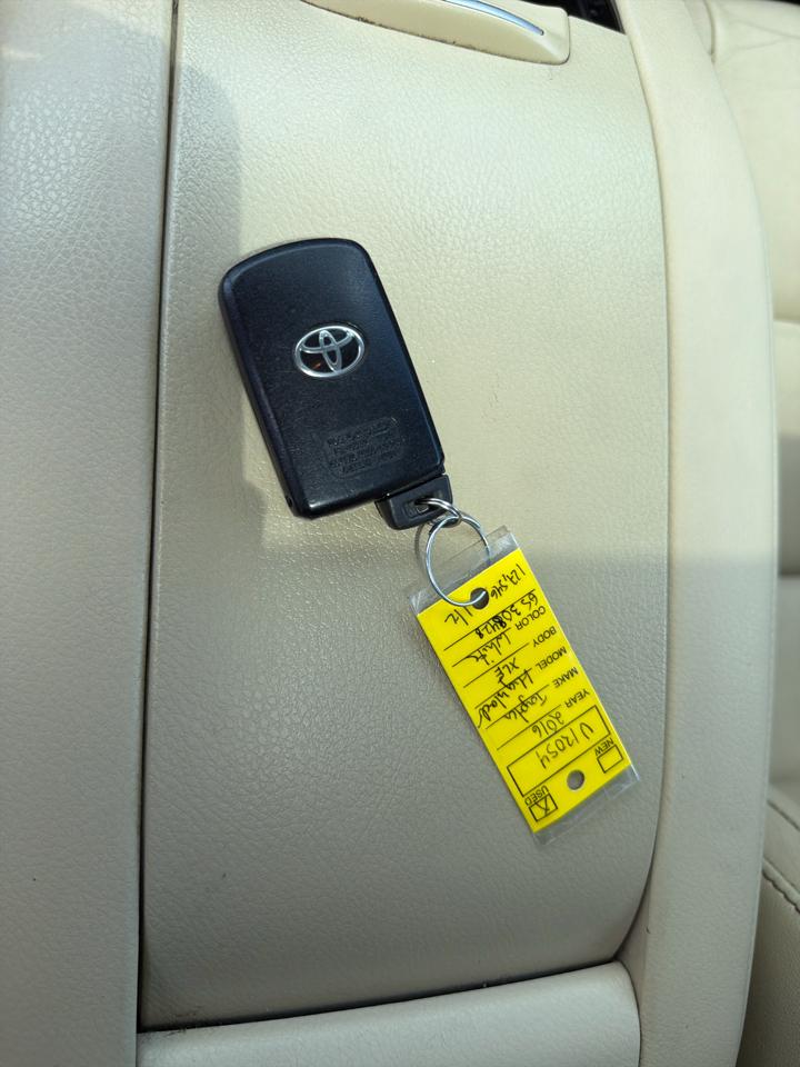 Toyota Highlander AWD 4dr V6 XLE (Natl) 2016