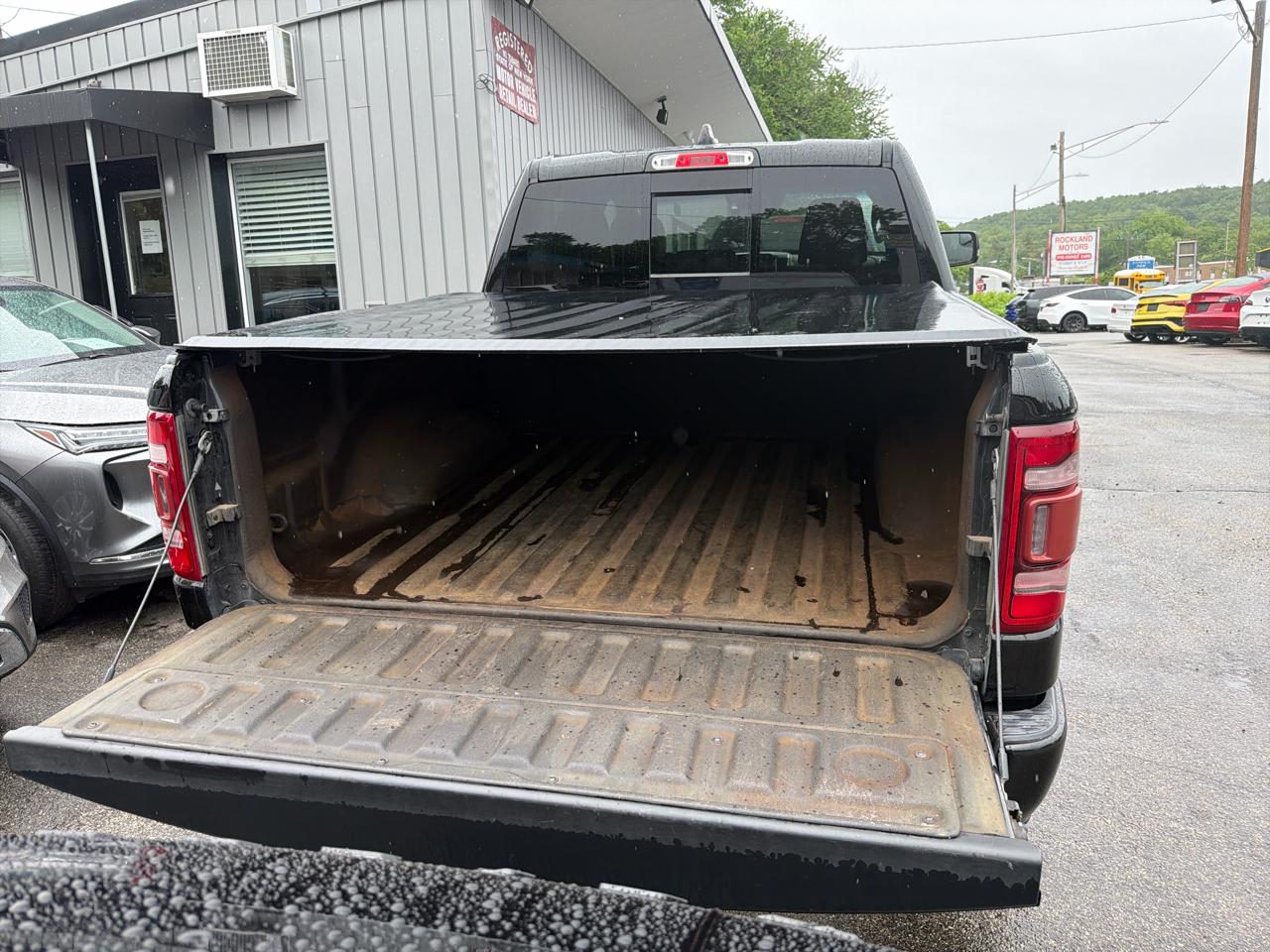 RAM 1500 Laramie 4x4 Crew Cab 5'7" Box 2023