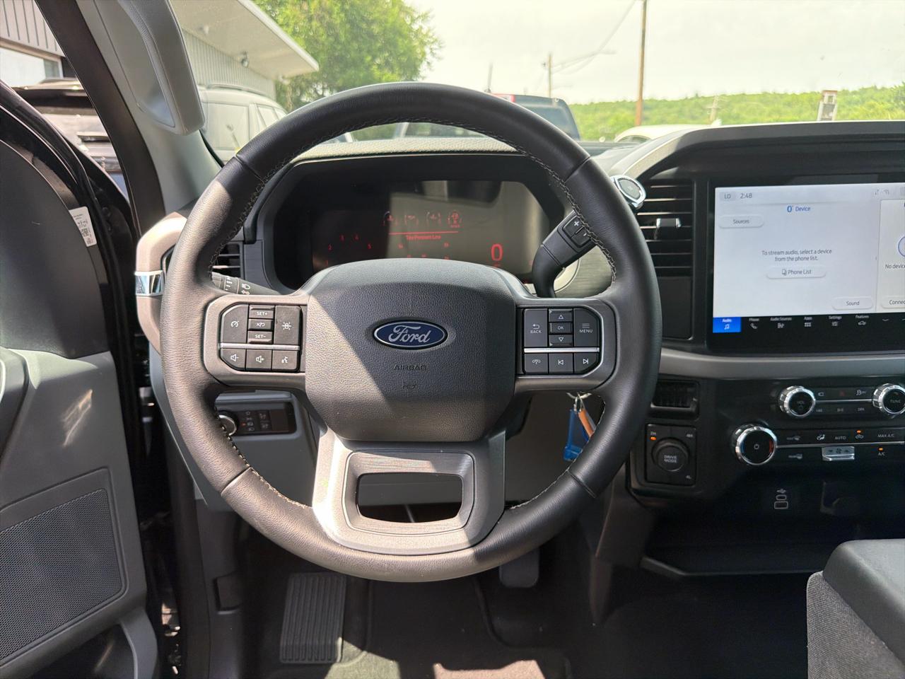 Ford F-150 XLT 4x4 SuperCrew 2025