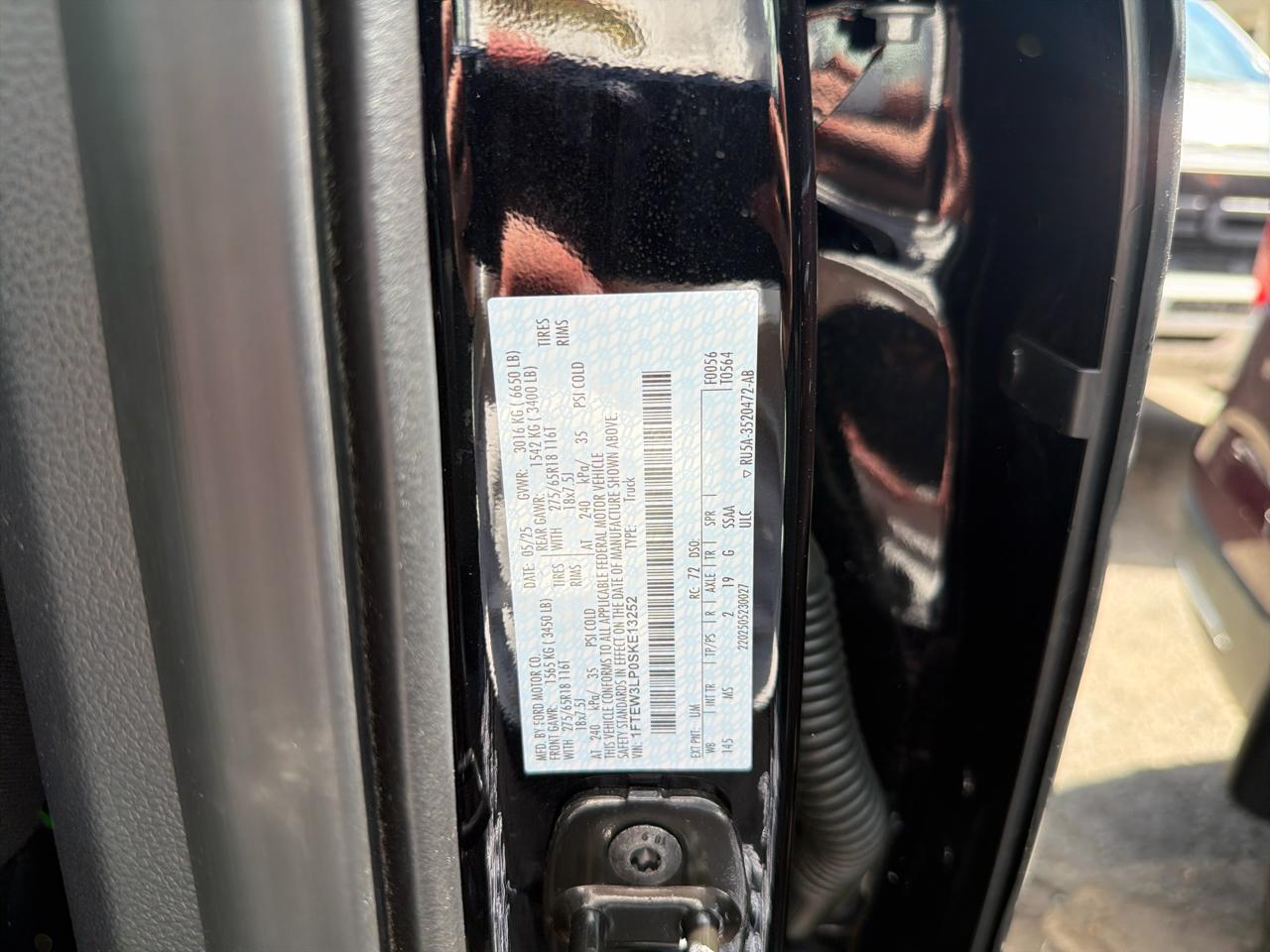 Ford F-150 XLT 4x4 SuperCrew 2025