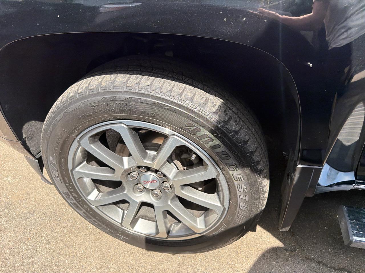 GMC Canyon 4WD Crew Cab Denali 2021