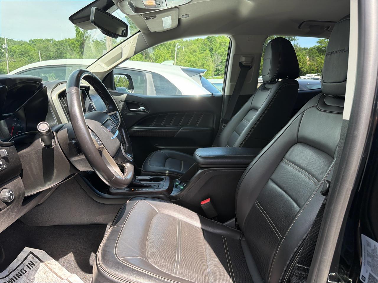 GMC Canyon 4WD Crew Cab Denali 2021