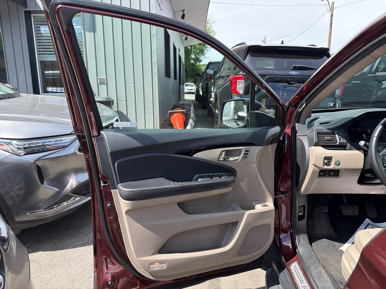 Honda Pilot Touring 7-Passenger AWD 2020