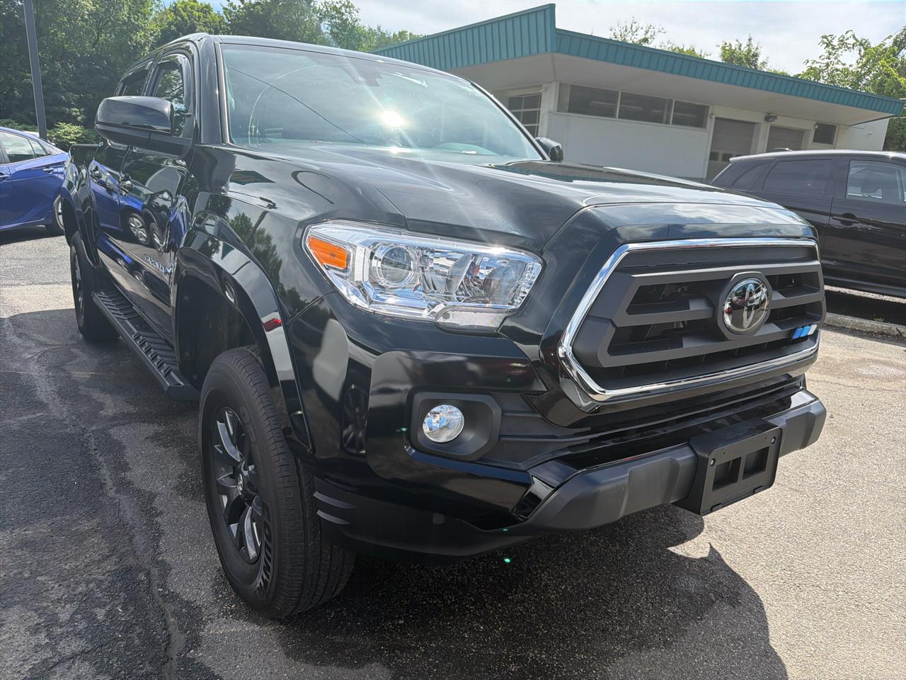 Toyota Tacoma 4WD TRD Off Road Double Cab 5' Bed V6 MT (Natl) 2023
