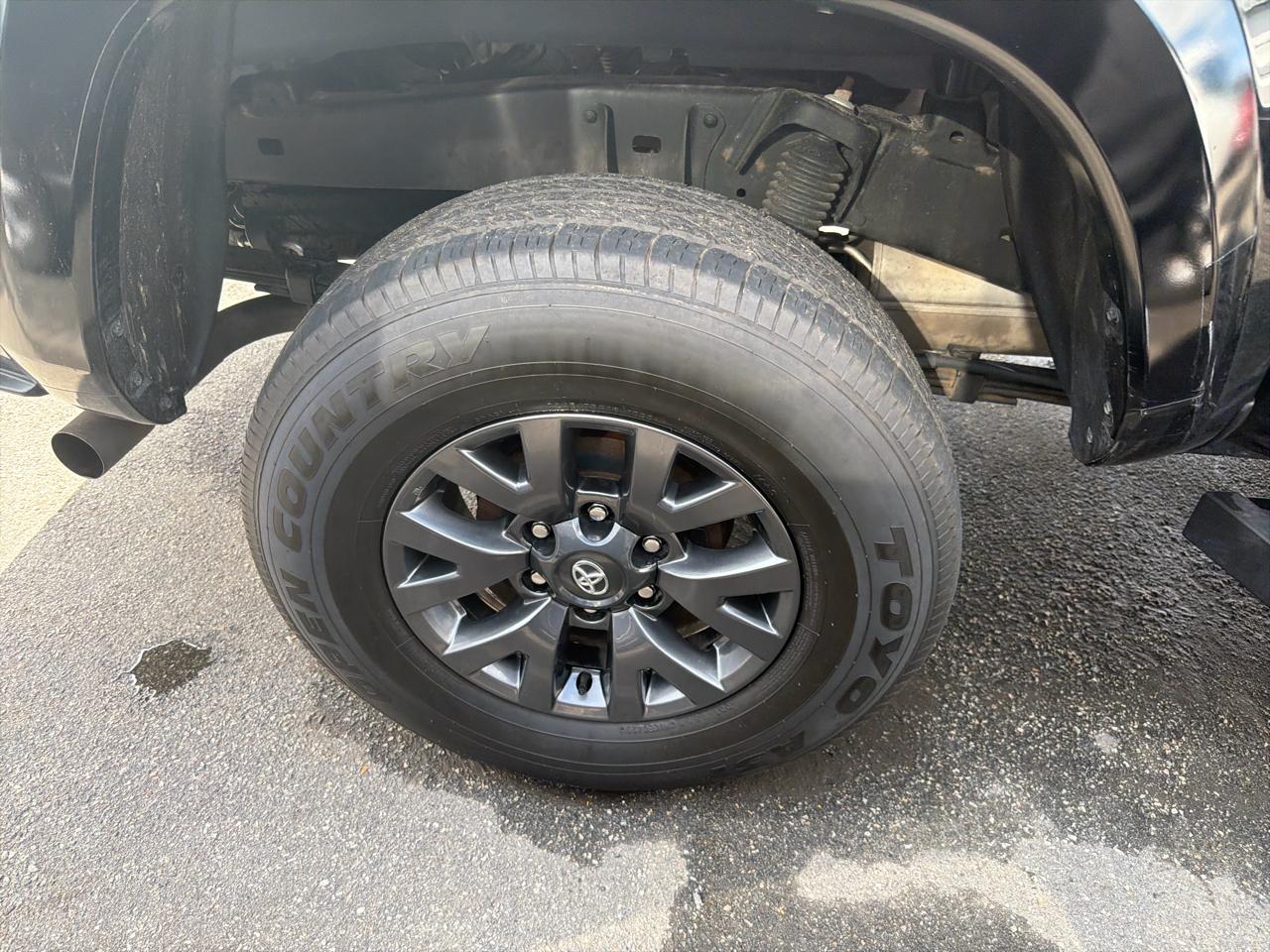 Toyota Tacoma 4WD TRD Off Road Double Cab 5' Bed V6 MT (Natl) 2023