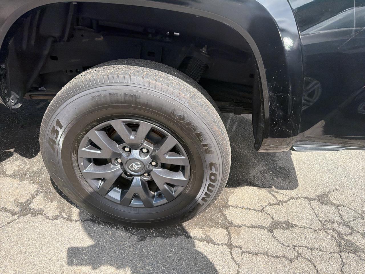Toyota Tacoma 4WD TRD Off Road Double Cab 5' Bed V6 MT (Natl) 2023