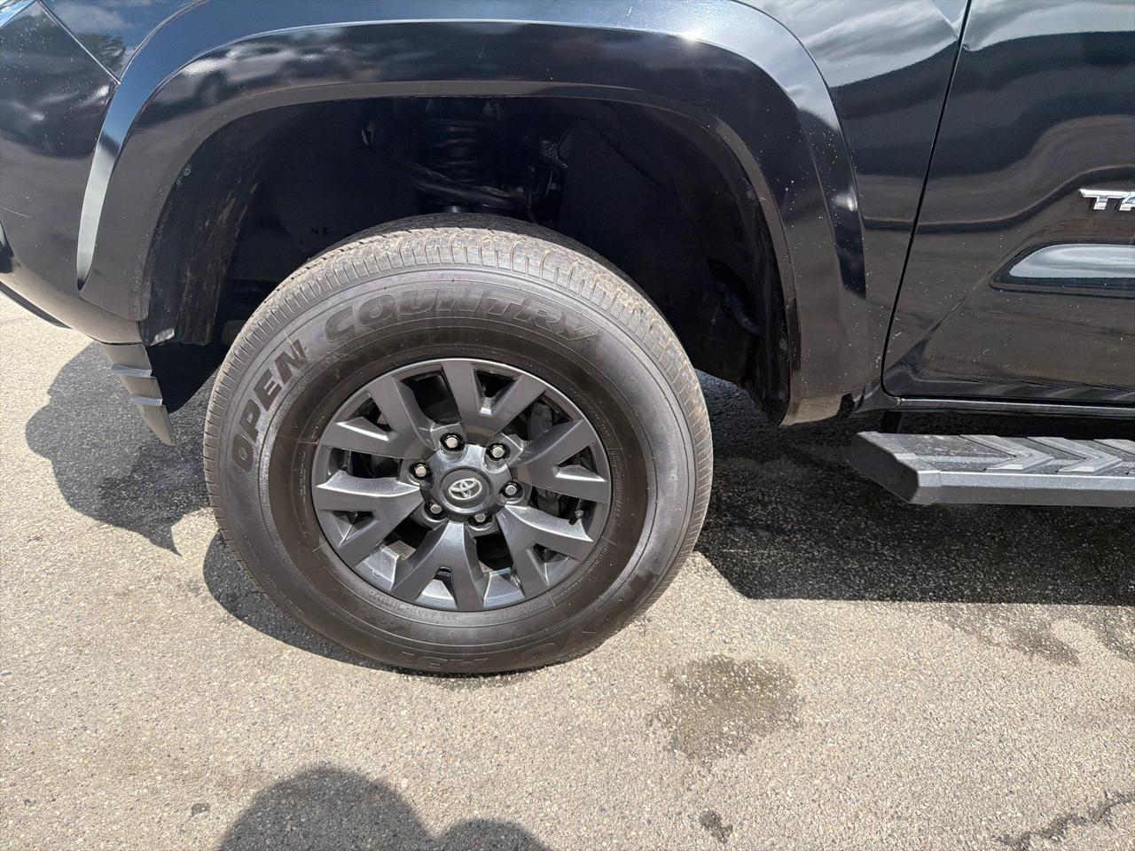 Toyota Tacoma 4WD TRD Off Road Double Cab 5' Bed V6 MT (Natl) 2023
