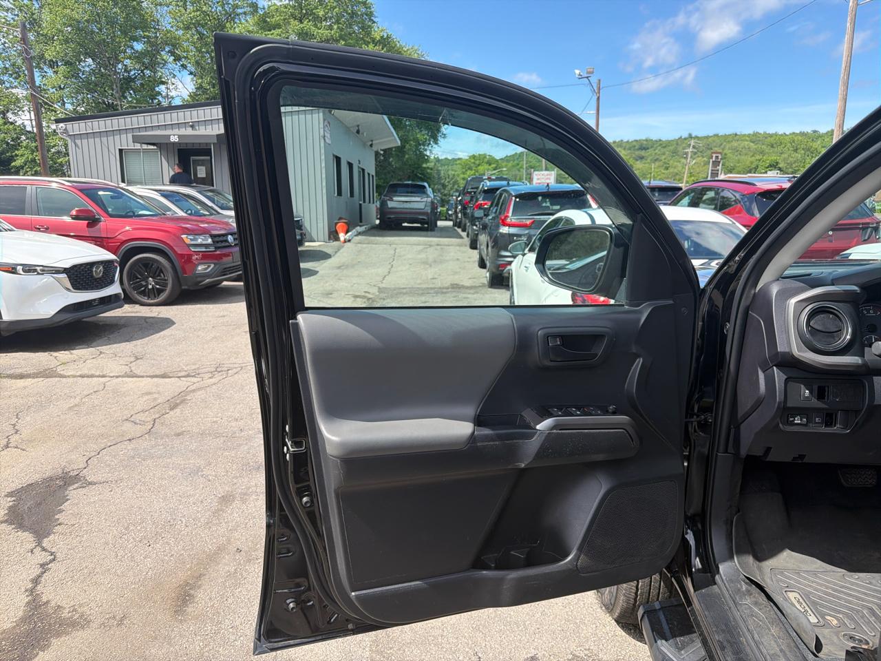 Toyota Tacoma 4WD TRD Off Road Double Cab 5' Bed V6 MT (Natl) 2023