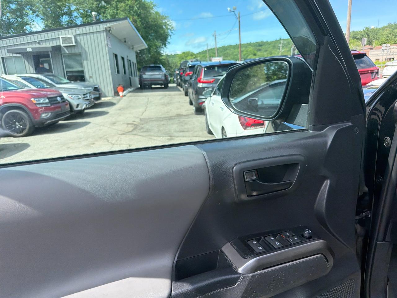 Toyota Tacoma 4WD TRD Off Road Double Cab 5' Bed V6 MT (Natl) 2023
