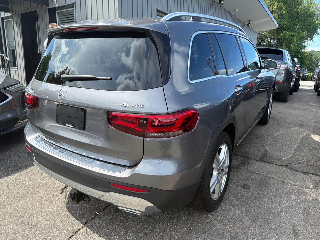 Mercedes-Benz GLB GLB 250 4MATIC SUV 2023