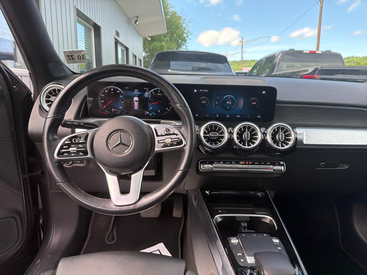 Mercedes-Benz GLB GLB 250 4MATIC SUV 2023
