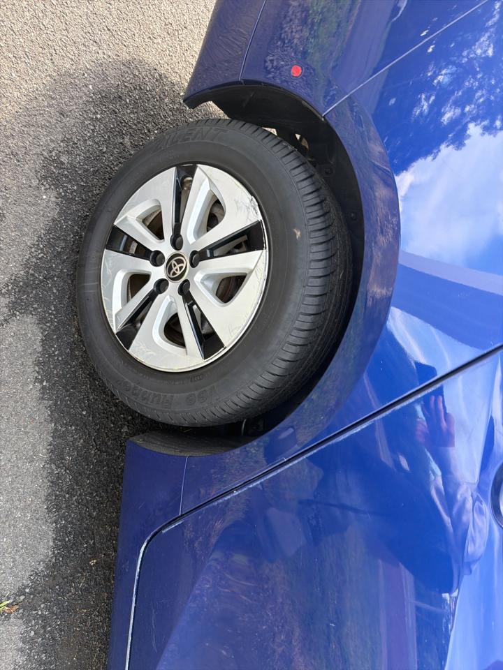 Toyota Prius Three Touring (Natl) 2018