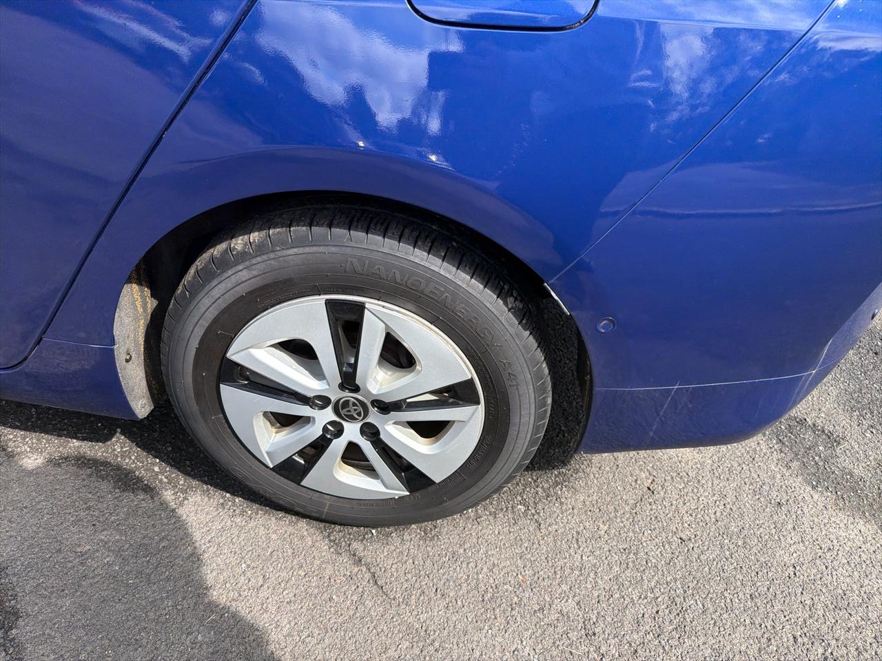 Toyota Prius Three Touring (Natl) 2018