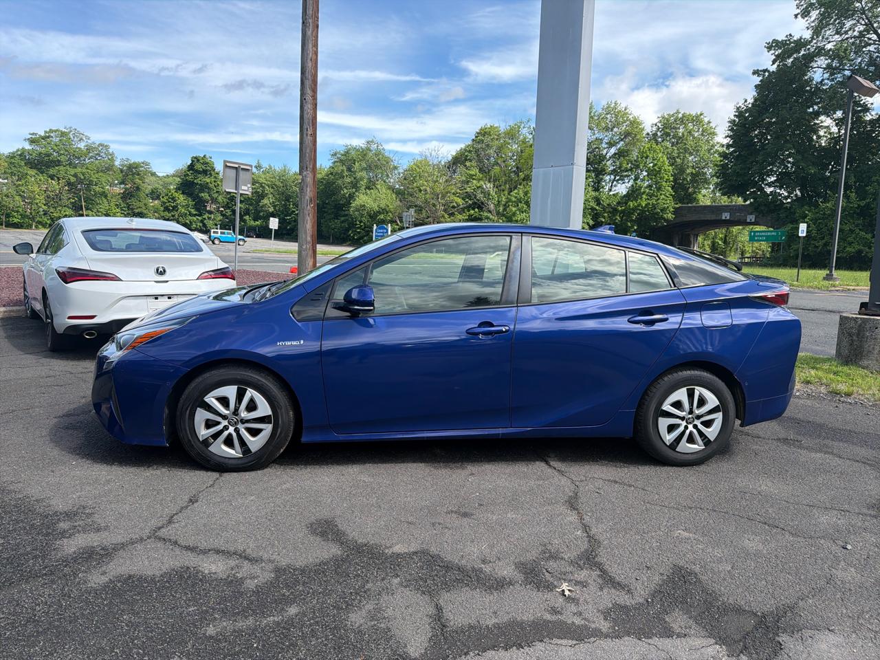 Toyota Prius Three Touring (Natl) 2018