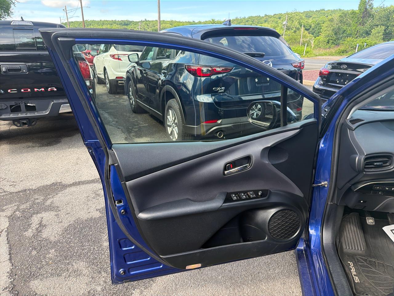 Toyota Prius Three Touring (Natl) 2018