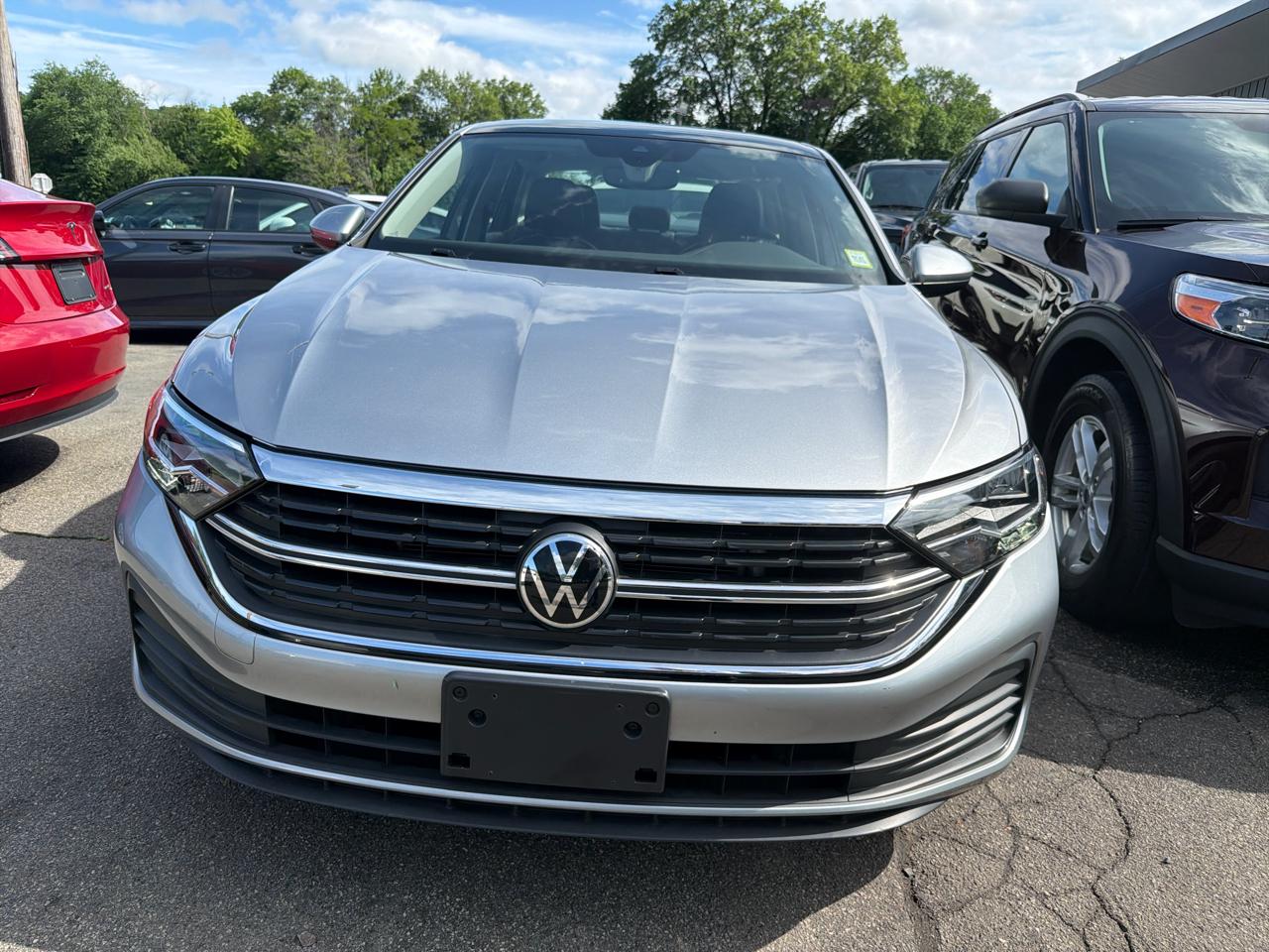 Volkswagen Jetta SE Auto 2023