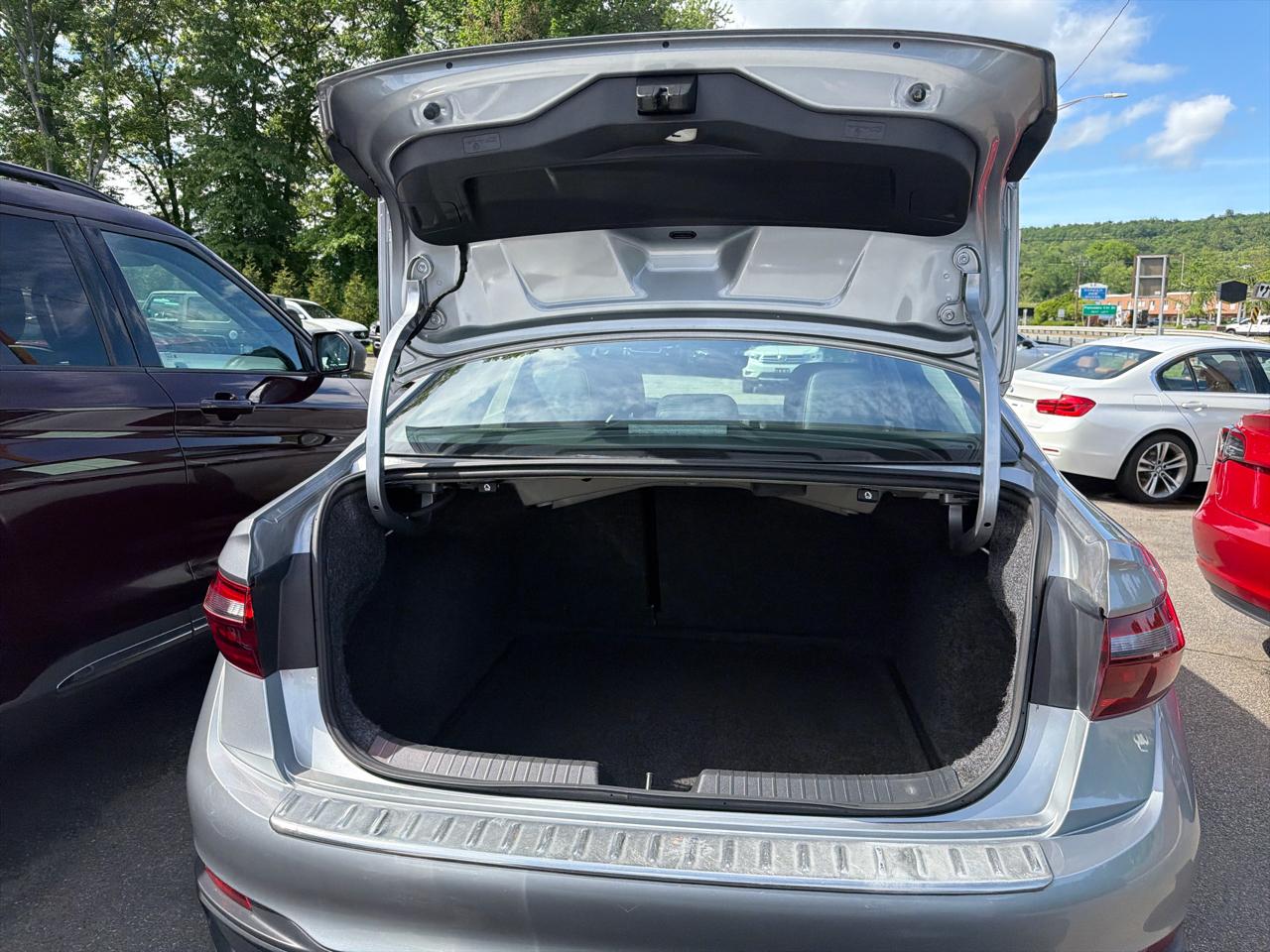 Volkswagen Jetta SE Auto 2023