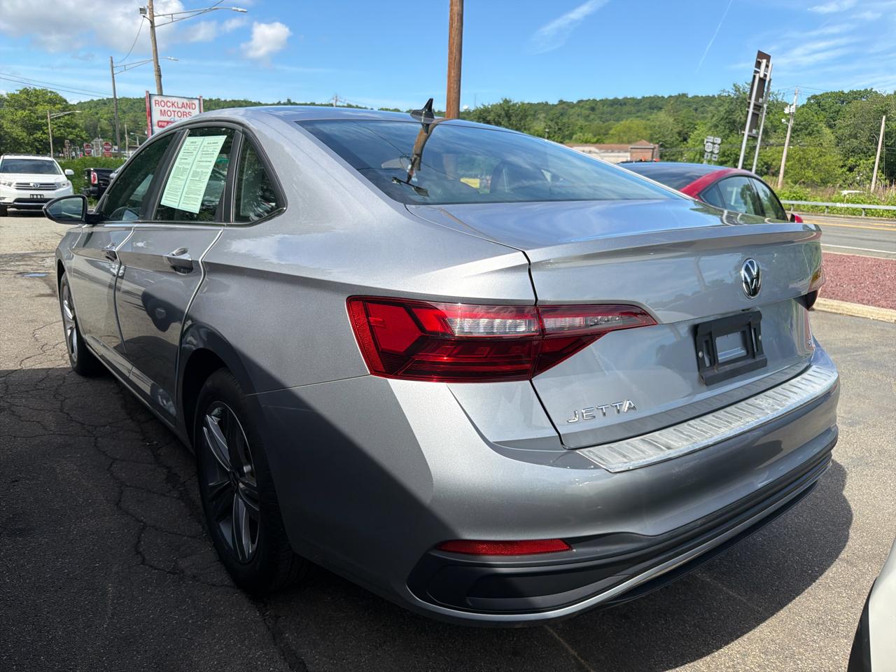 Volkswagen Jetta SE Auto 2023