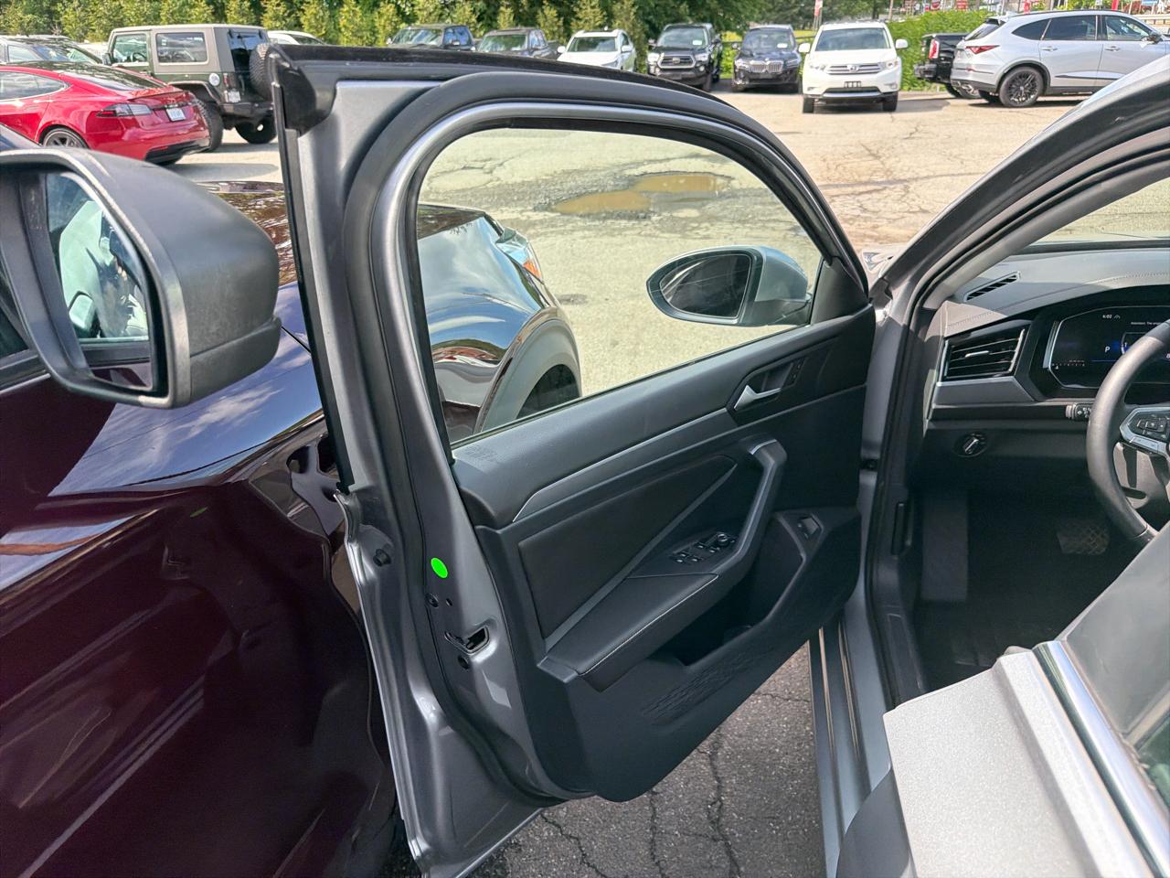 Volkswagen Jetta SE Auto 2023