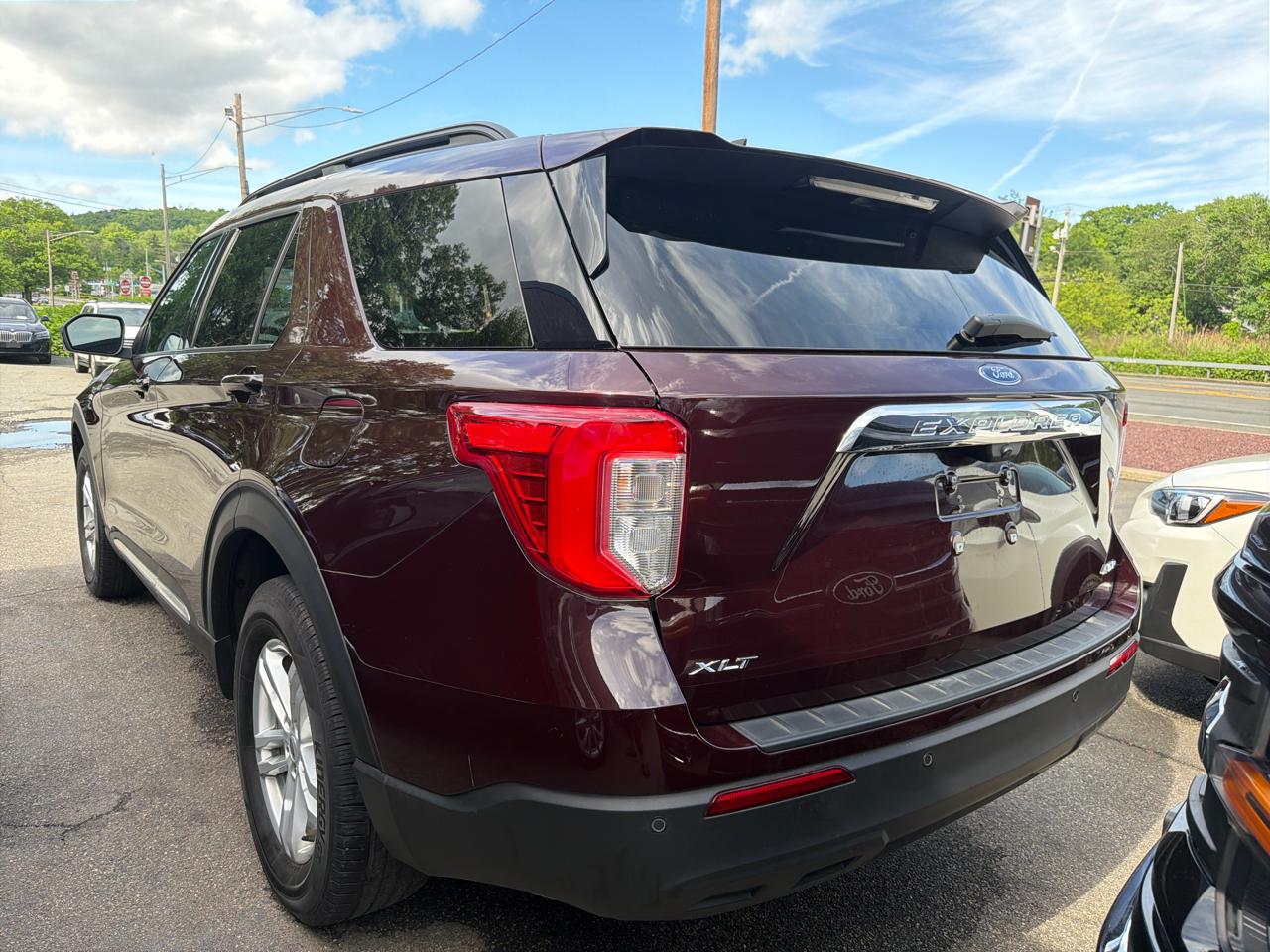 Ford Explorer XLT 2023