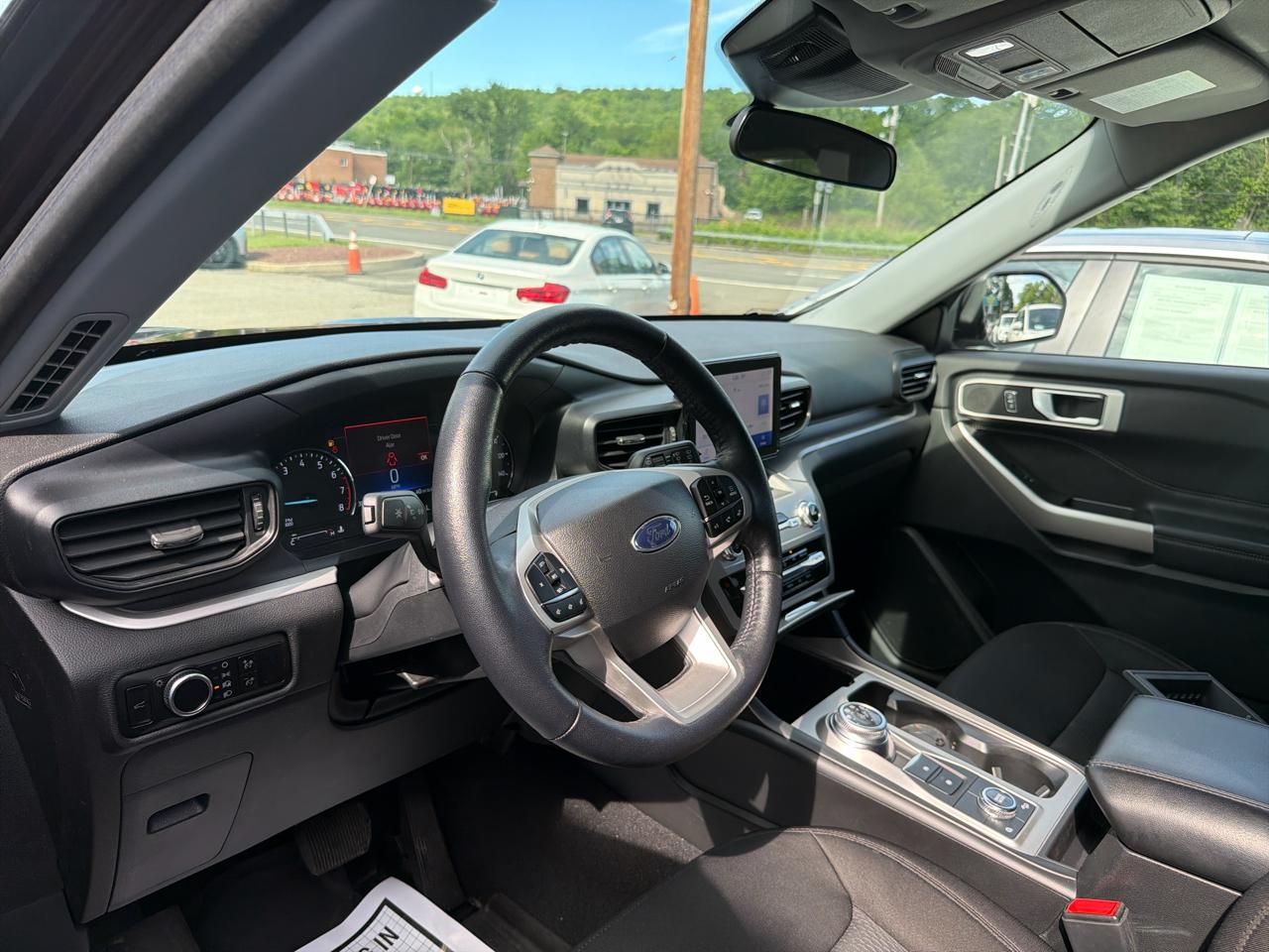 Ford Explorer XLT 2023