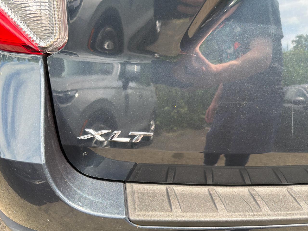 Ford Explorer XLT 2022