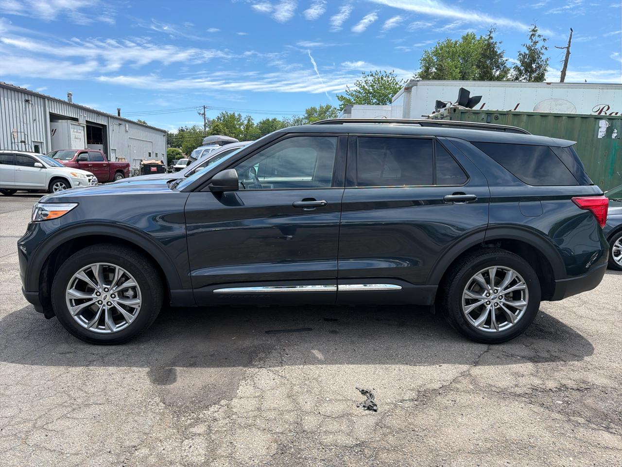 Ford Explorer XLT 2022