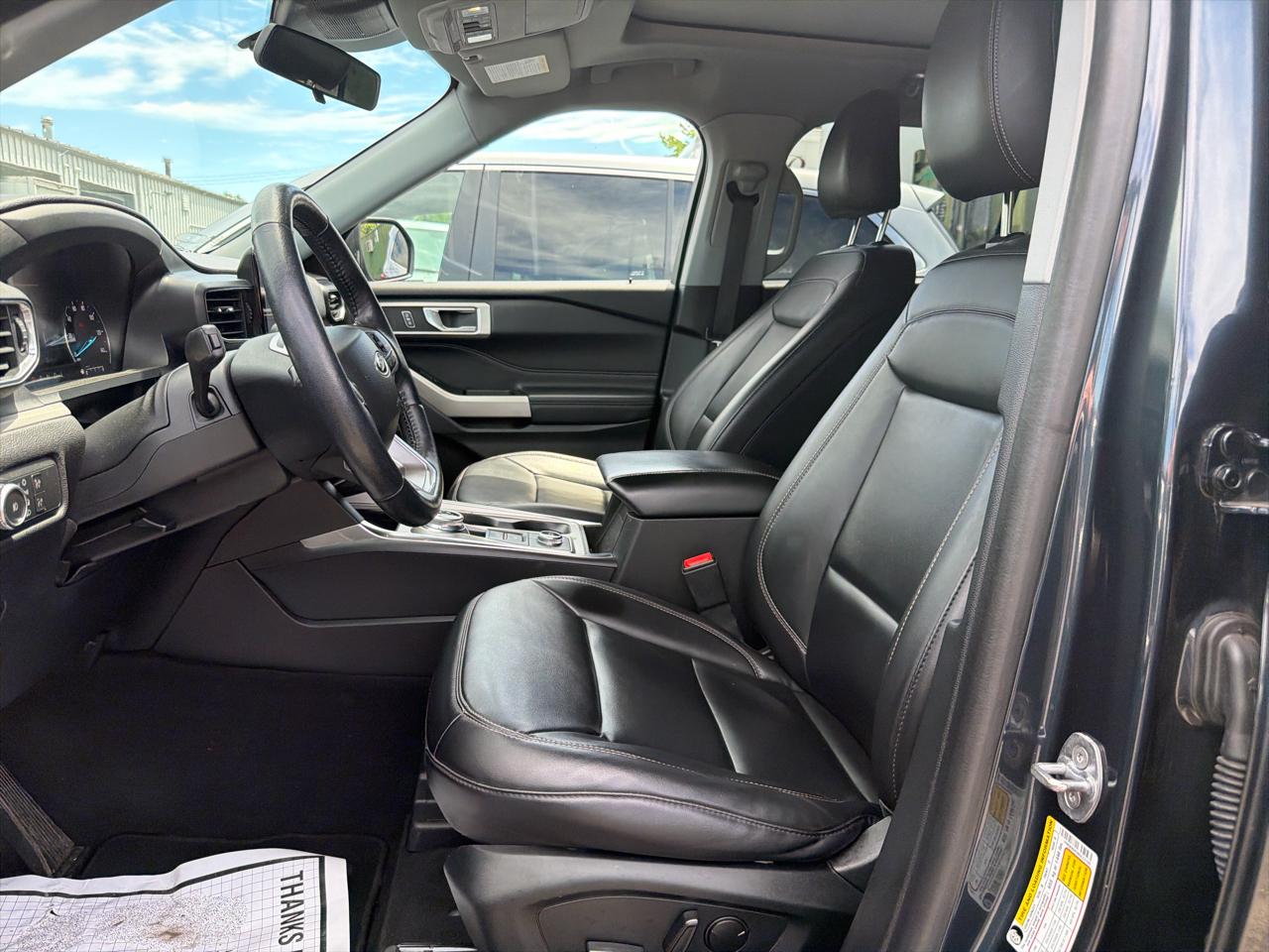 Ford Explorer XLT 2022