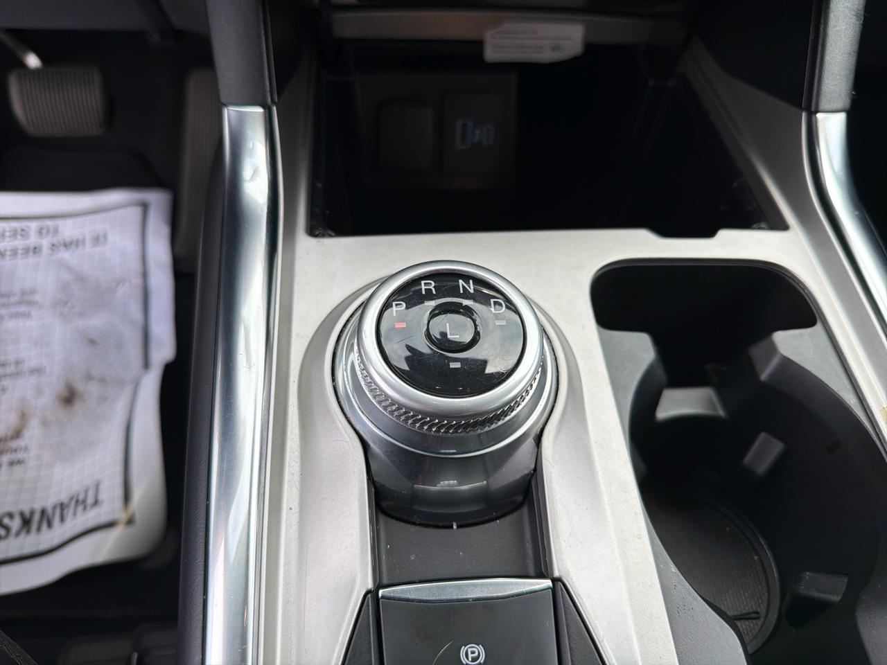 Ford Explorer XLT 2022