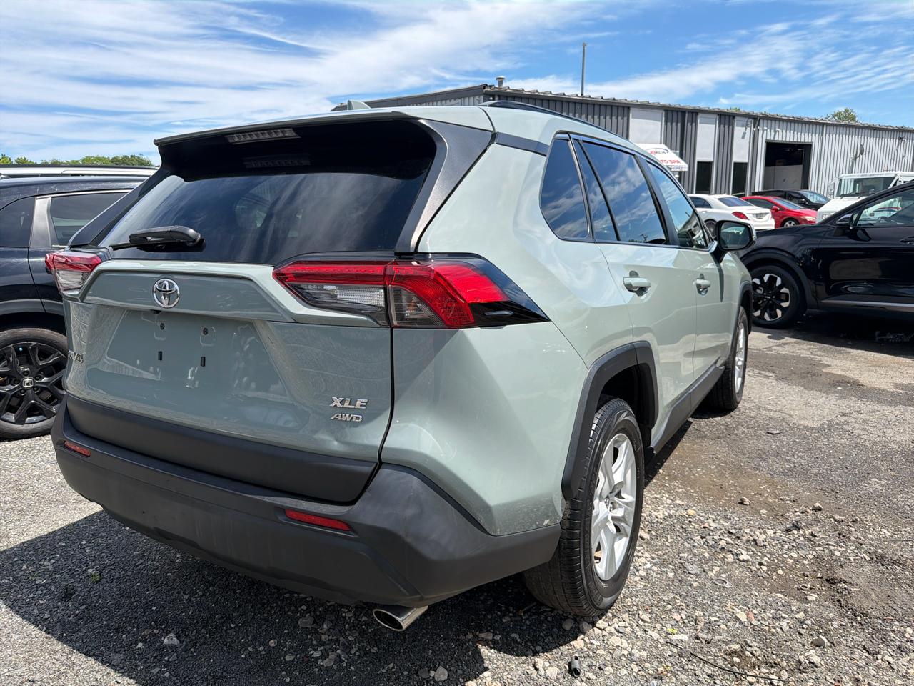 Toyota RAV4 XLE AWD (Natl) 2019
