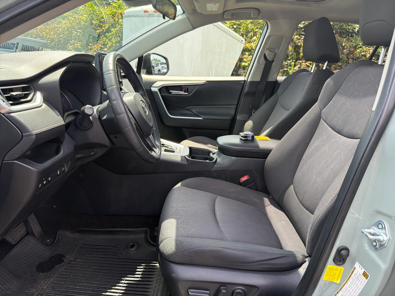 Toyota RAV4 XLE AWD (Natl) 2019