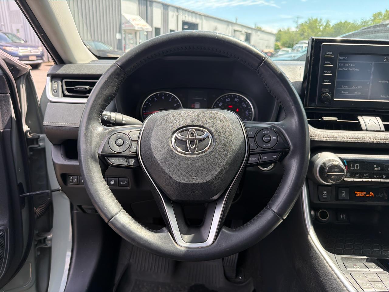 Toyota RAV4 XLE AWD (Natl) 2019