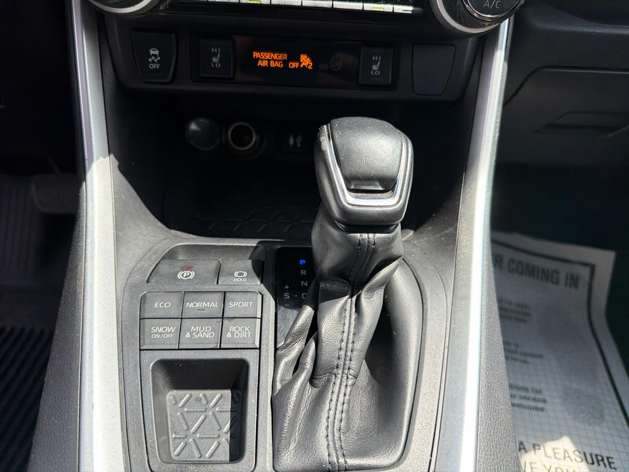 Toyota RAV4 XLE AWD (Natl) 2019