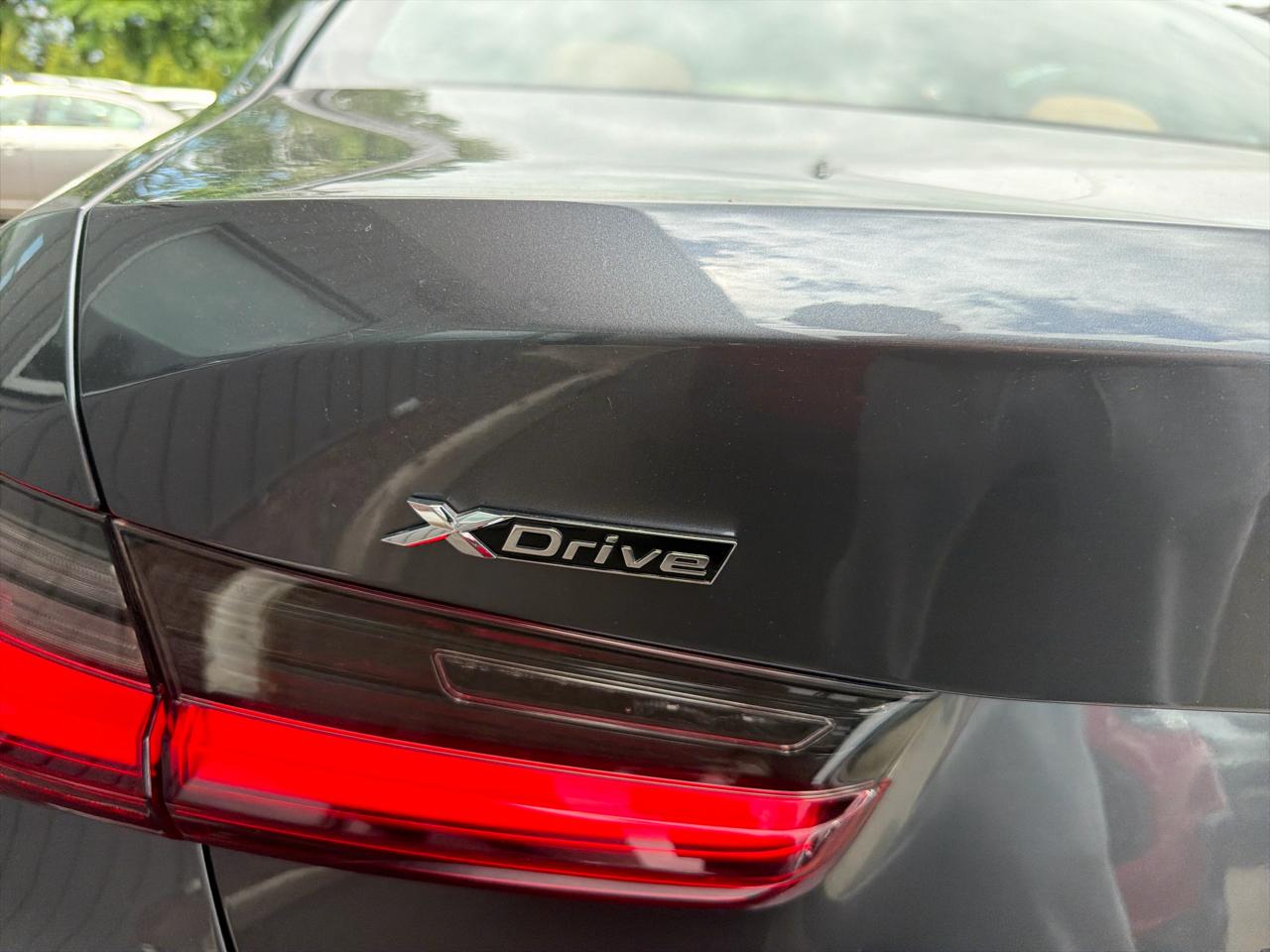 BMW 3 Series 330i xDrive Sedan North America 2022
