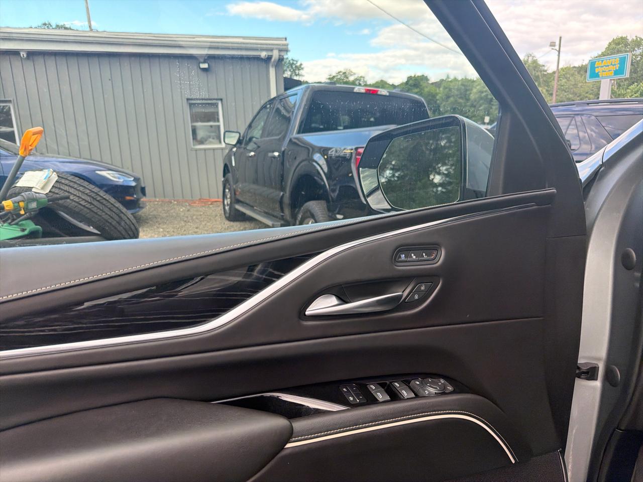 Cadillac Escalade AWD 4dr V-Series 2023